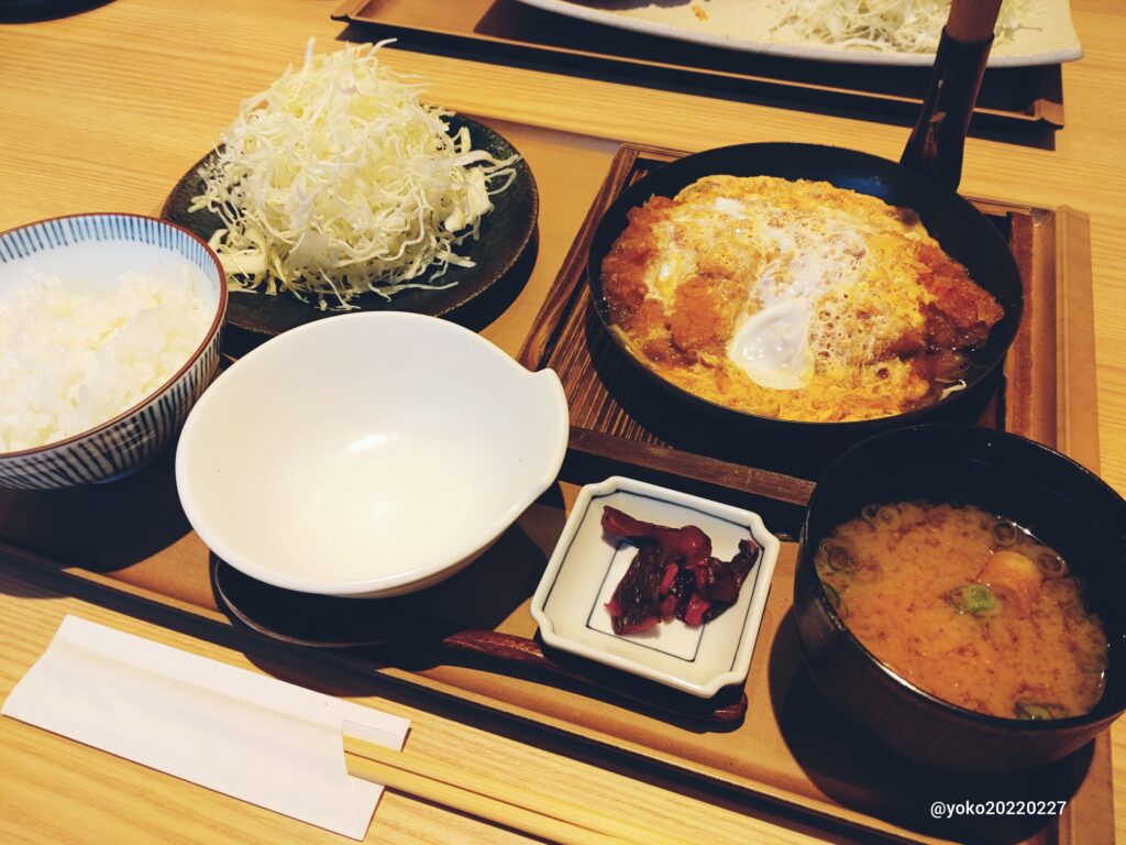 熟成肉とんかつ ロース堂 ロースかつ鍋定食