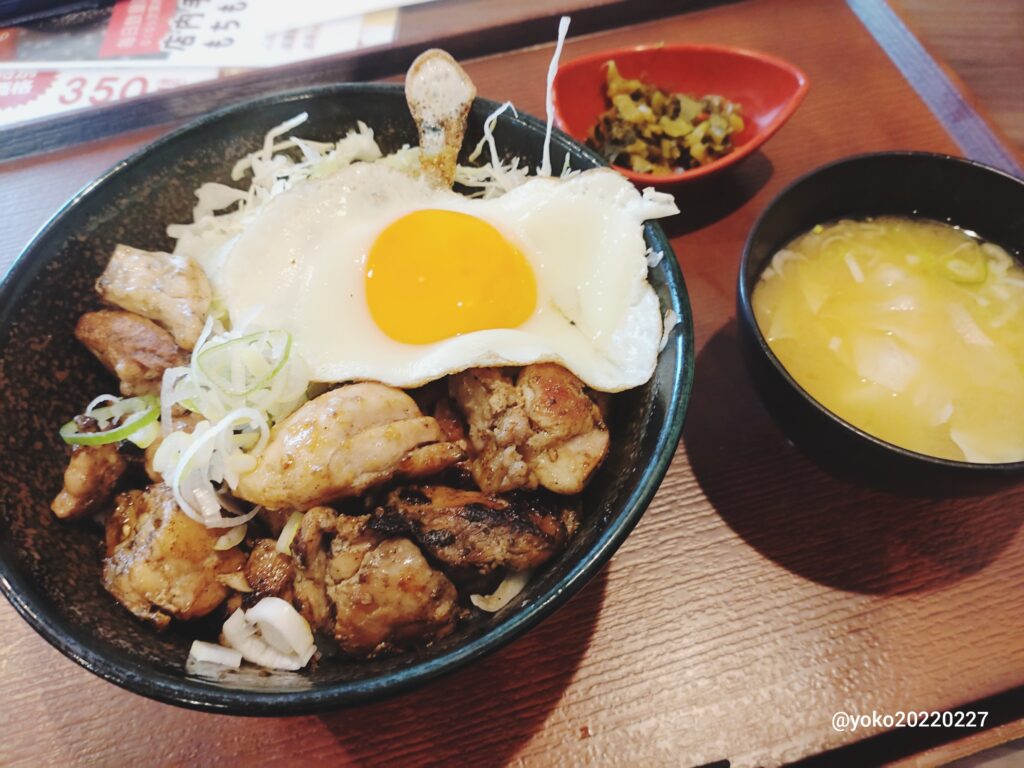 喜楽や やきとり丼
