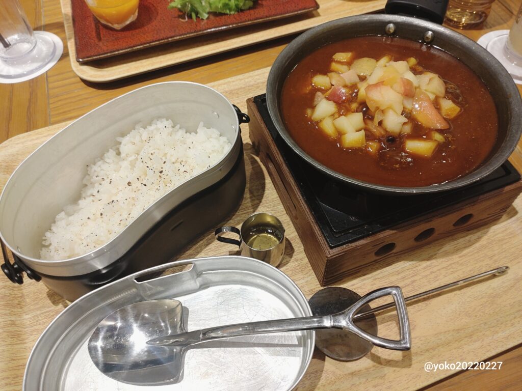 あずさ珈琲 りんごと信州はちみつのカレー