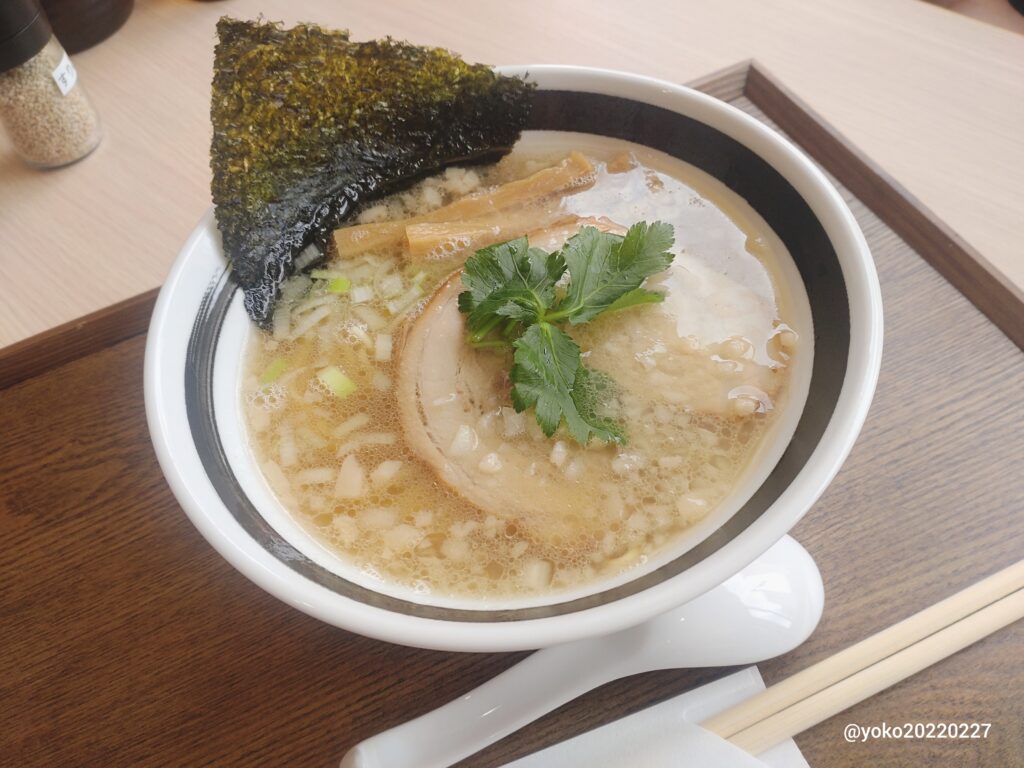 IRODORI麺 醤油豚だしラーメン