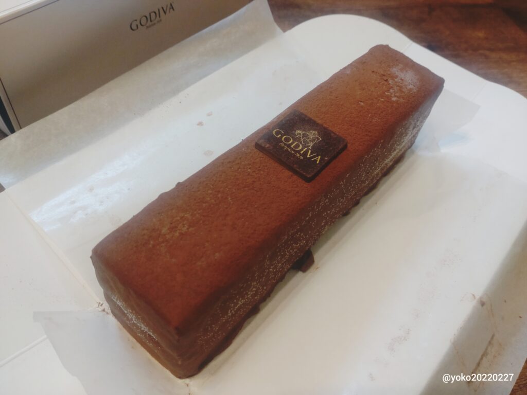 ゴディバ チョコレートケーキ（中身）