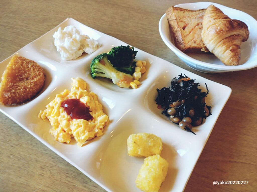 ココス 朝食バイキング